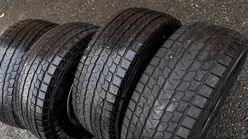 トヨタ ランクル プラド95 スタッドレスタイヤ 4本セット 265/70R16