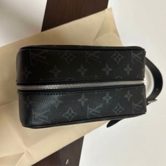 LUIS VUITTONロッカードップキッド
の画像