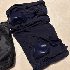 車内や飛行機の足置きの画像