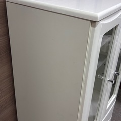 12/26処分予定　アンティーク風食器棚の画像