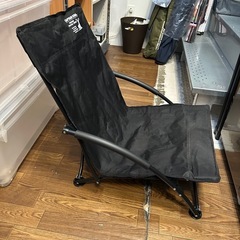 【キャンプチェア】【キャプテンスタッグ】クリーニング済【管理番号12412】金の画像