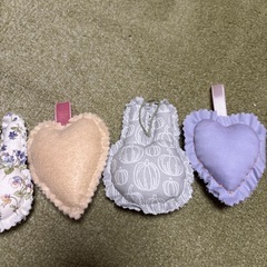 ハンドメイド　　ウサギとハートオーナメントの画像