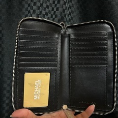 マイケルコース財布の画像