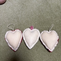 赤ハートクリームハート　ハンドメイドの画像