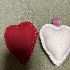赤ハートクリームハート　ハンドメイドの画像