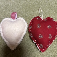 赤ハートクリームハート　ハンドメイドの画像