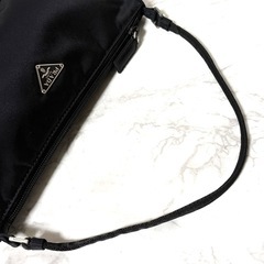 【未使用級】PRADA プラダ ナイロン アクセサリーポーチ ハンドバッグ の画像