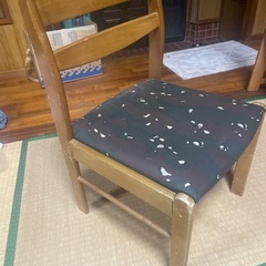 ⭐︎お話中⭐︎テーブル、椅子（4脚）の画像