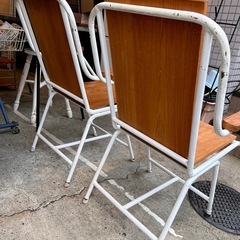 〔在庫2脚 各売価格〕スチール ウッド ダイニングチェア ホワイト ペイント 肘付き チェア アームチェア 木製座面 椅子 インダストリアル 家具 カフェ風 店舗什器の画像