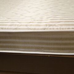 フランスベットのマットレス《セミダブル》の画像