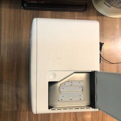 【ジャングルジャングル石津店】　トヨトミ 石油ファンヒーター (木造9畳まで/コンクリート12畳まで) 日本製 LC-33M　2022年製　新生活  堺市 西区 東区 北区 南区 堺区 石津　①の画像