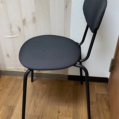 イス　黒の画像