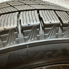 22年製スタッドレスタイヤ&ホイール４本　235/55R18　　　の画像