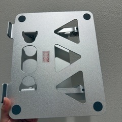 IKEA バスケット　ワゴン白　シングル毛布のような掛布団　パソコンスタンド　譲ります！の画像