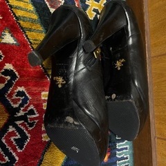 正規本物プラダ本革ショートブーツの画像