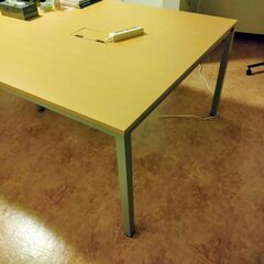 OAミーティングテーブル 会議室テーブル 配線ボックス付きお譲りしますの画像