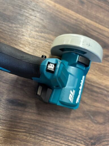 【中古品】マキタ makita MC300DZ 76mm18V充電式コンパクトカッタ 本体のみ【店頭取引限定】
