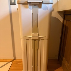 分別ゴミ箱の画像