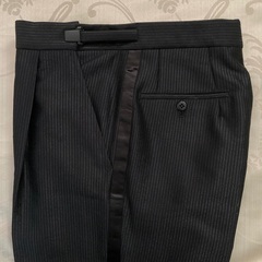 リユース フォーマルスーツ メンズ 紳士 Sサイズ ブラックの画像