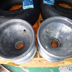 カートホイール（フロント）ベアリング付きとタイヤのセット　ラジオフライヤー用にどうぞの画像