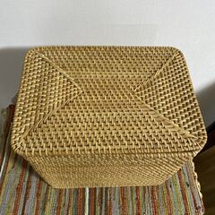 M703　無印良品 ラタンバスケット 収納ボックス フタ付 角型の画像