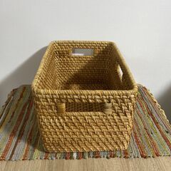 M705　無印良品 ラタンバスケット 収納ボックス フタ付 角型の画像