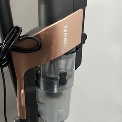 【🤩コードレス‼️】TOSHIBA掃除機の画像