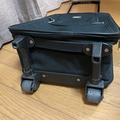 【あげます】スーツケース　機内持ち込みサイズ　黒の画像