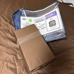 ベッドマットレスセミダブル用シーツ(ブラウン)の画像