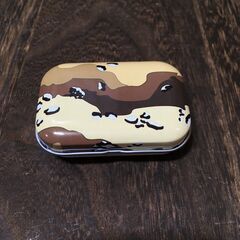 ミニ缶 デザートカモフラージュ柄 小物入れ TIN缶 ピルケース アクセサリーケース 【h251224013】の画像