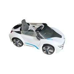 【BMW】トイザらス　BMW i8 こども用乗り物の画像