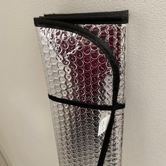 【美品】普通車用 フロントサンシェード 吸盤タイプの画像