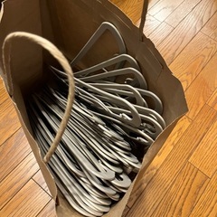 スリーコインズハンガーの画像