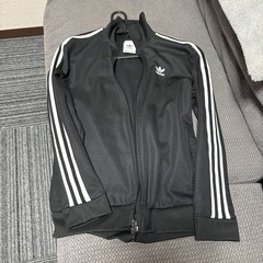adidas ジャケット？の画像