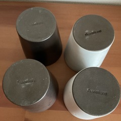 Francfranc 黒と白の陶器製湯飲み4個セットの画像