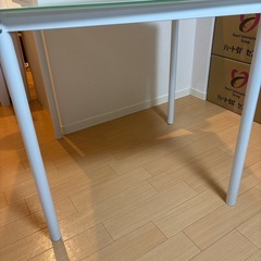 ダイニングテーブル　ガラスの画像