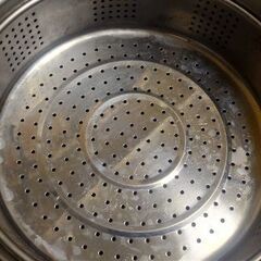 蒸し器付き鍋の画像