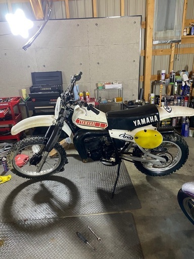 YZ250H 希少車4V3 レストアベース (スリーアール) 上野幌のヤマハの