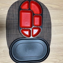 お弁当箱(仕切り付き)の画像