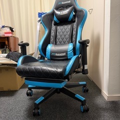ゲーミングチェアの画像
