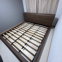 1月8日まで美品キングベッドフレームの画像