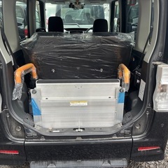 ダイハツタントカスタム　福祉車両　スローパー　車椅子車　電動ウィンチの画像