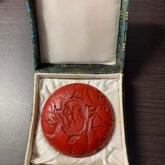 堆朱（中国彫り物朱肉入れ）の画像