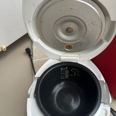 炊飯器の画像