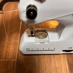 小型ミシンの画像