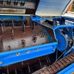 イセキ　2条刈り コンバイン 13馬力 こぎ深さ自動HST 無段変速 カッター ディーゼル　 HL147 稲刈 脱穀 宮崎 二条　動画ありの画像