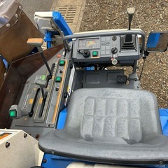 イセキ　2条刈り コンバイン 13馬力 こぎ深さ自動HST 無段変速 カッター ディーゼル　 HL147 稲刈 脱穀 宮崎 二条　動画ありの画像