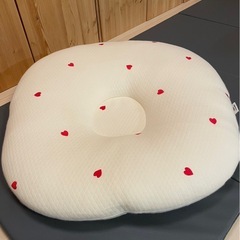 赤ちゃん クッションの画像