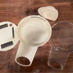 サラダスライサー ホワイトの画像