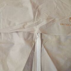 UNITED  ARROWS 不織布ジッパー付き衣類カバーの画像